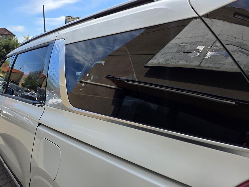Kia Carnival 2.2-7míst-TOP VÝBAVA-2xLCD - fotka 16 z 28