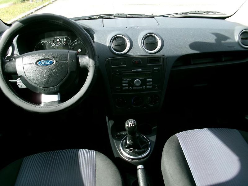 Ford Fusion (2011) 1.4 KOUPENO ČR,1.MAJITEL - fotka 8 z 10