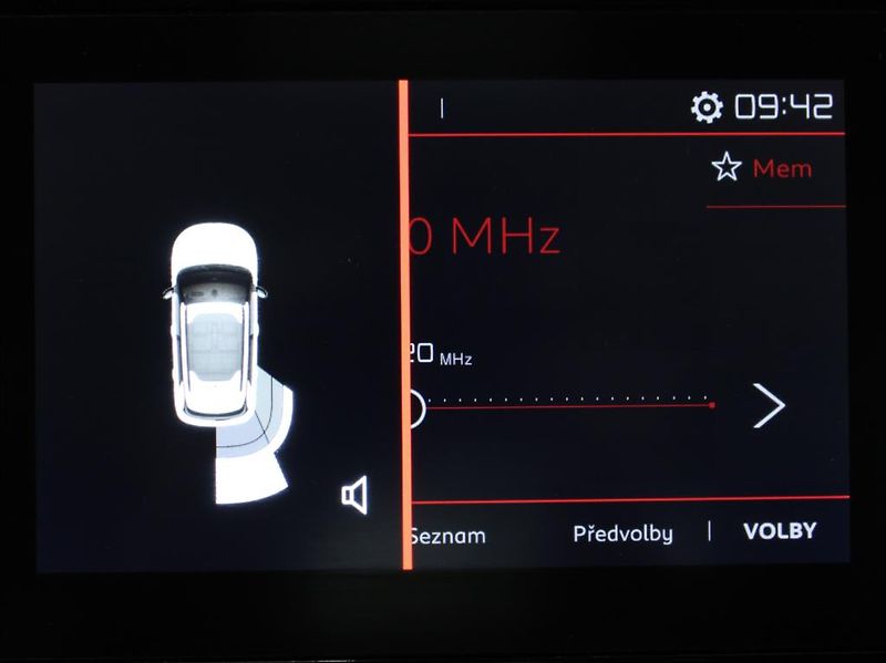 Citroën C4 Cactus 1,2 PureTech 81kW 1.majitel ČR - fotka 13 z 22