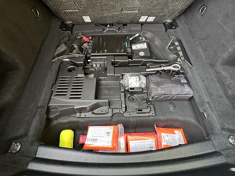 Mercedes-Benz CLA (2023) C180 AMG/PANAROMA/FACELIFT - fotka 32 z 44