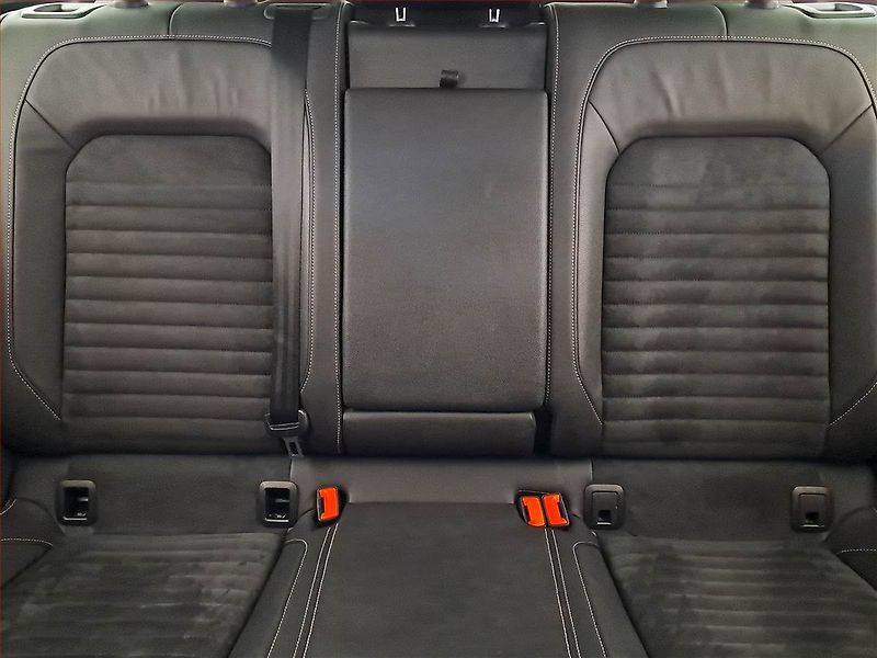 Volkswagen Passat (2020) 2.0 TDI, Automat, Kůže, Navi - fotka 10 z 21