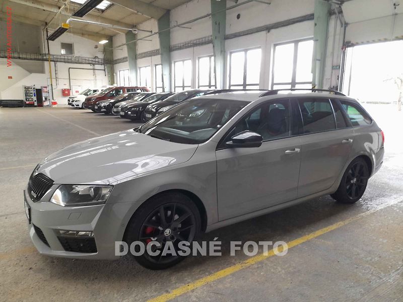 Škoda Octavia (2016) 2.0, ČR, AT, navi - fotka 1 z 3