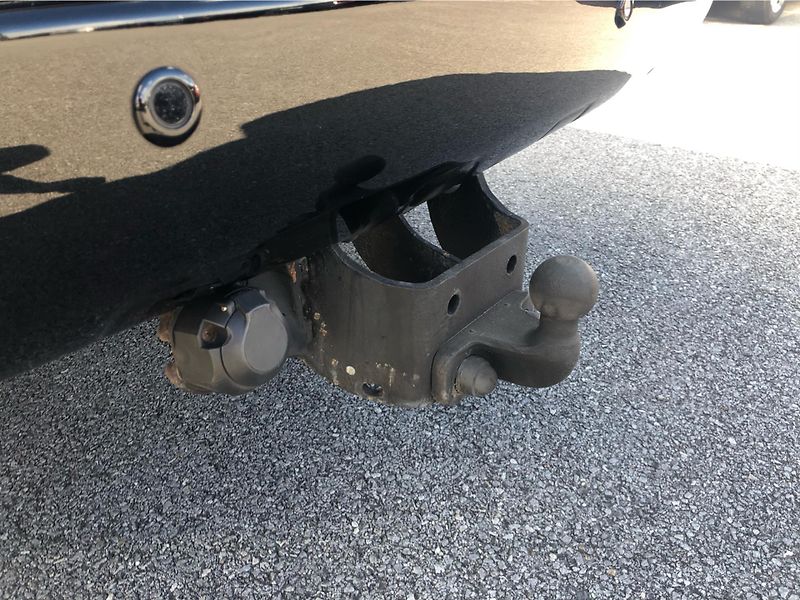 Toyota Land Cruiser 200 D-4D A/T 7 míst - fotka 29 z 30