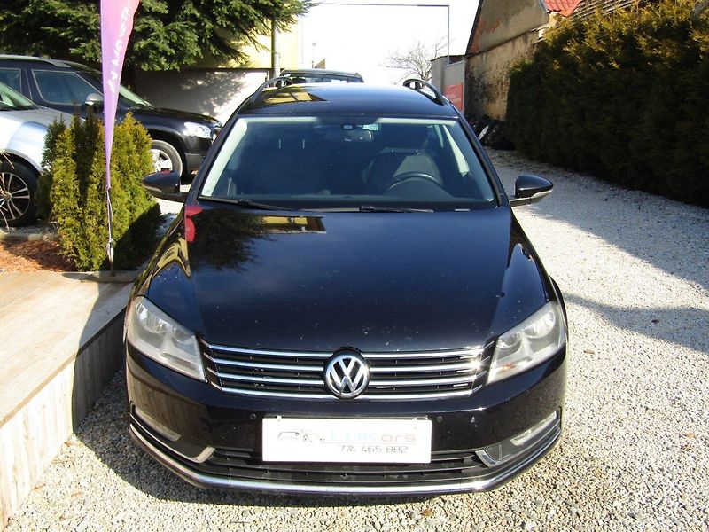 Volkswagen Passat (2011) 1.6 TDI 77kW - fotka 6 z 45