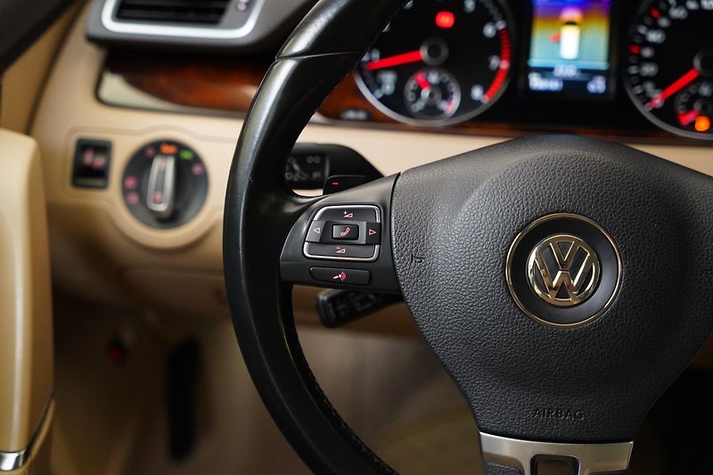Volkswagen Passat - fotka 16 z 28