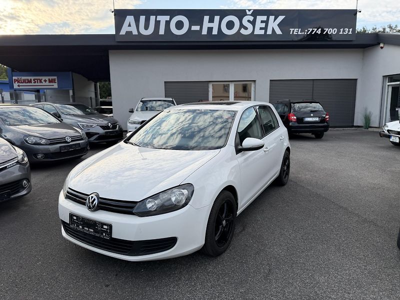 Volkswagen Golf 1.6 tdi, 77kw - fotka 1 z 11
