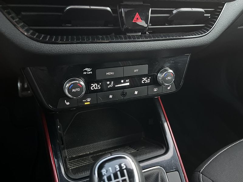 Škoda Fabia 1.0TSi Monte Carlo - fotka 17 z 21