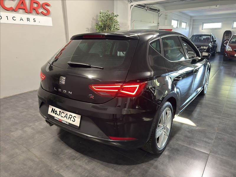 Seat Leon 2,0   TDI FR 110KW VIRTUAL ACC - fotka 5 z 42