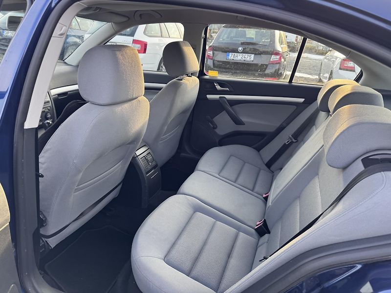 Škoda Octavia II 2.0 TDi 103 kW, STK 12/27 - fotka 12 z 16