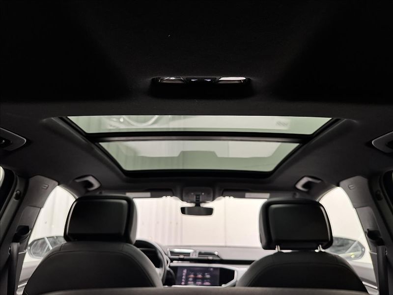 Audi Q3 45TFSI Quattro Pano - fotka 34 z 41