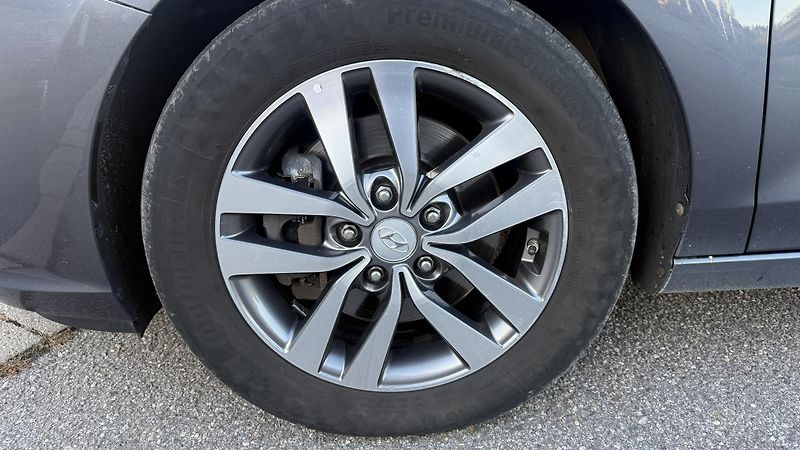 Hyundai i30 (2017) 1.6 CRDI 81KW 144 TISKM VÝBAVA - fotka 22 z 24