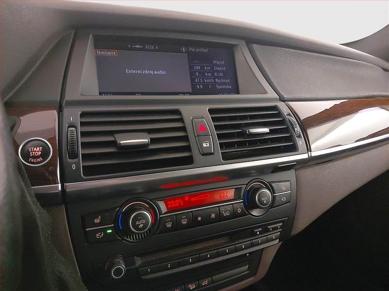 BMW X5 (2008) xDrive30d, 4X4, Automat - fotka 12 z 25