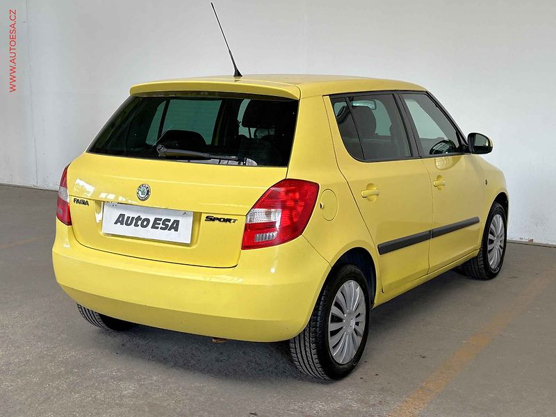 Škoda Fabia (2008) 1.4i, AC - fotka 4 z 13