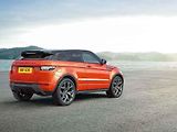 Range Rover Evoque ve verzi Autobiography Dynamic.