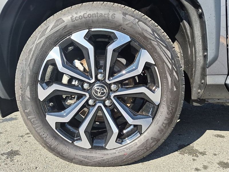 Toyota Yaris Cross 1,5 HEV FWD Style - fotka 24 z 25