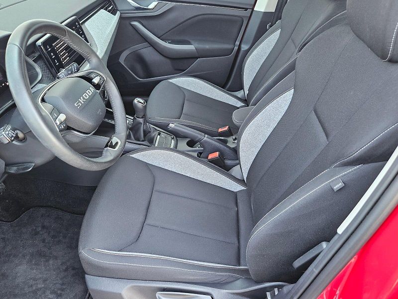 Škoda Kamiq (2025) SELEC TSI 85/1.0 M6F - fotka 14 z 27
