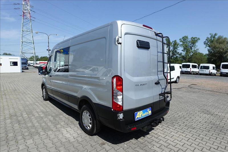 Ford Transit 2,0 TDCi  L3H2 6MÍST KLIMA - fotka 11 z 40