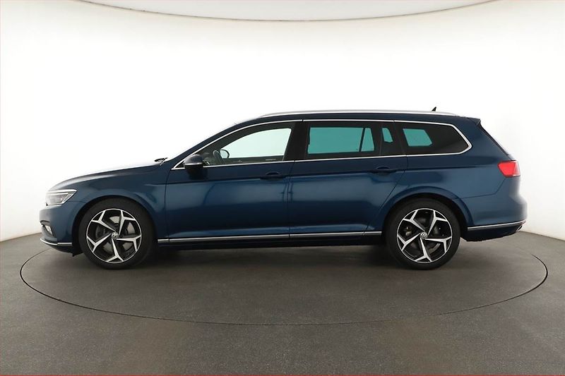 Volkswagen Passat (2019) 2.0 BiTDI - fotka 3 z 23