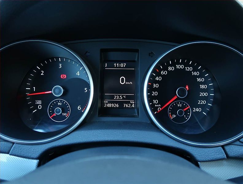 Volkswagen Golf (2013) 2.0 TDI, Park. senzory - fotka 11 z 18