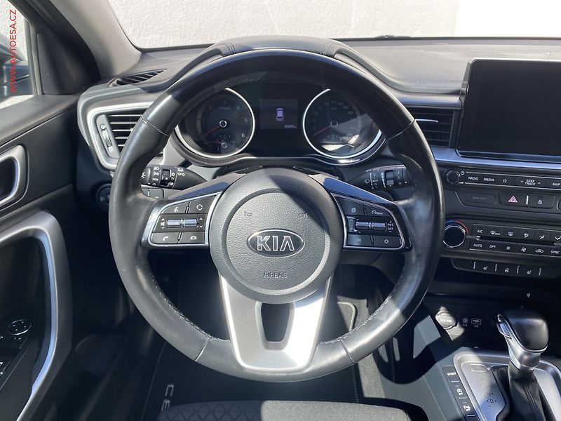 Kia Ceed (2018) 1.6 CRDi, ČR, Exclusive, AT - fotka 11 z 18