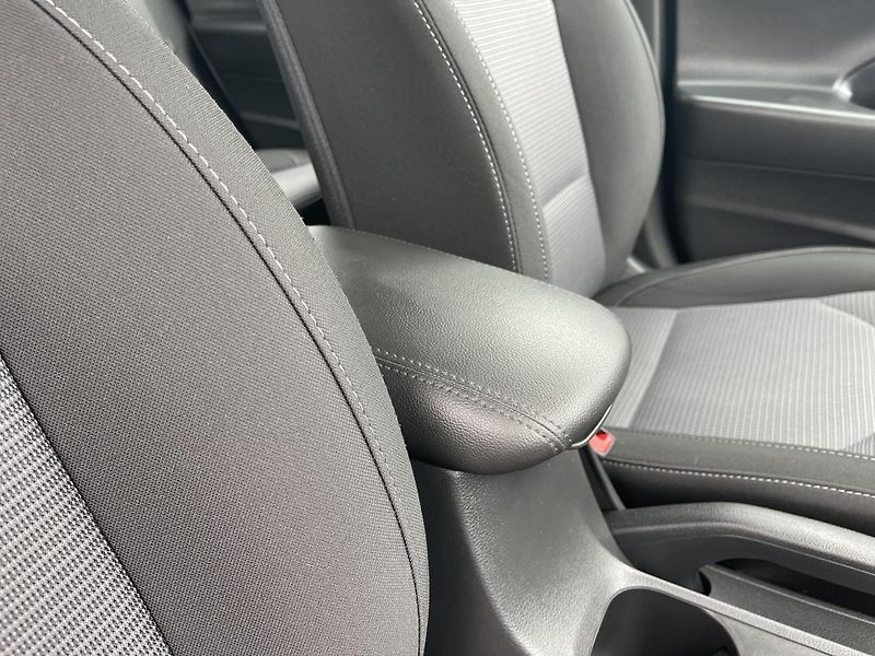 Hyundai i30 1.6d 4/2022 NEHAV-NAVI-DPH-ČR! - fotka 28 z 43