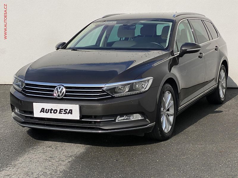 Volkswagen Passat (2018) 2.0 TDi, ČR, Highline, DSG - fotka 3 z 20
