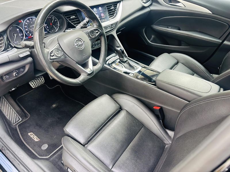 Opel Insignia (2021) 2.0GSI Sport 169kW, AWD, AT9 - fotka 9 z 16