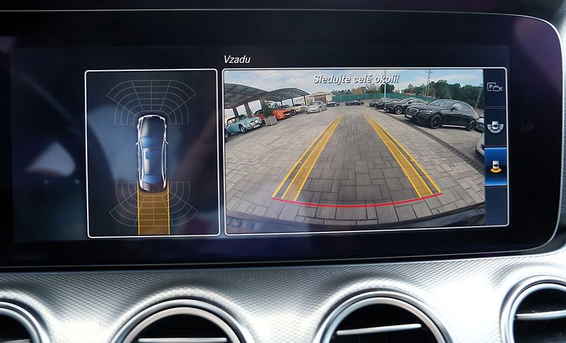 Mercedes-Benz Třídy E E 220d AMG/LED/AT9/kůže - fotka 40 z 46
