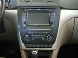 Škoda Yeti (2012) 2.0 TDI 4x4, ČR, DSG, panor. - náhled 9