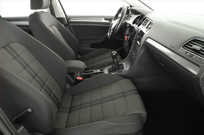Volkswagen Golf (2013) 1.2 TSI, ČR,1.maj, Tempomat - fotka 7 z 15