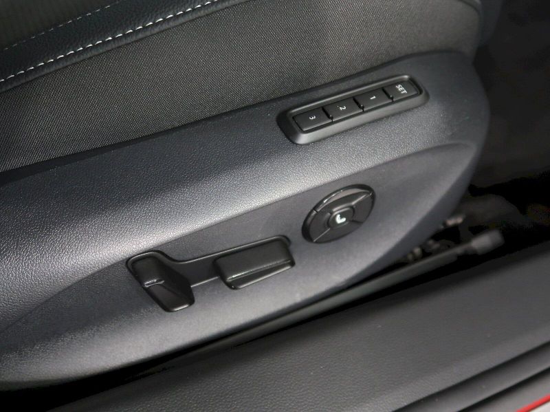 Škoda Superb (2025) SPORTLINE 2.0TSI 195KW 4x4 DSG - fotka 15 z 48