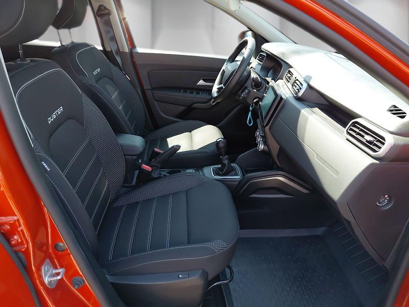 Dacia Duster (2023) 1,5 dCi 84 kW Journey - fotka 23 z 25