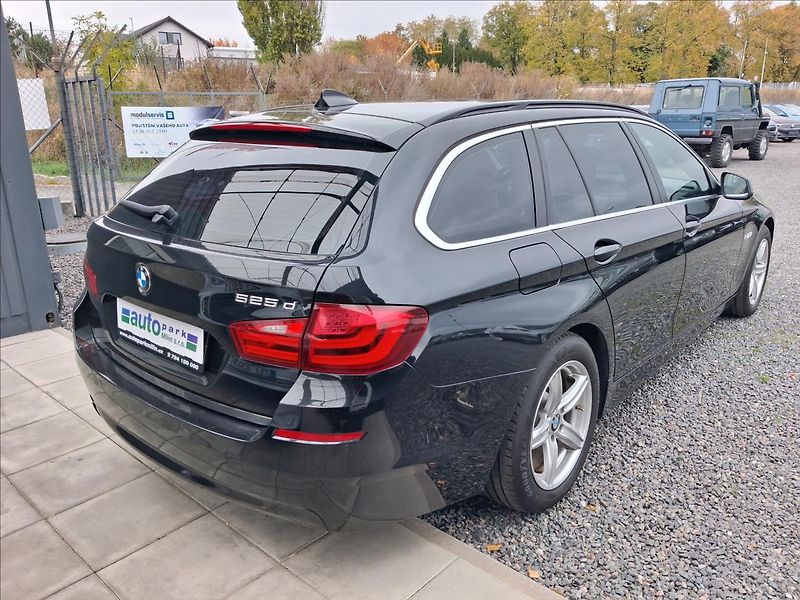 BMW Řada 5 3,0 150kw, kůže - fotka 7 z 14
