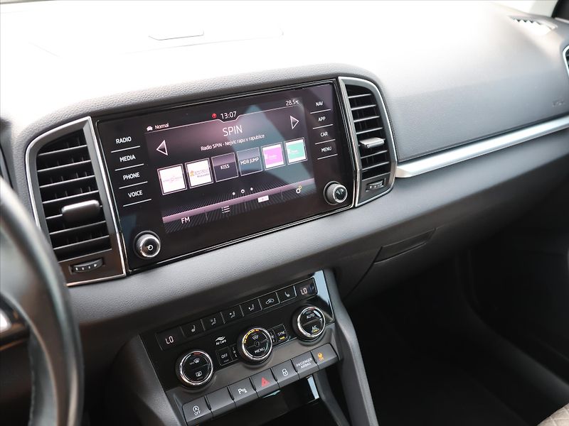 Škoda Karoq 2,0 TDI 110kW 4x4 DSG Style+ C - fotka 23 z 37
