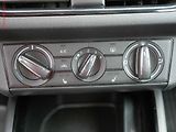 Škoda Kamiq (2022) 1.0 TSi, ČR, Ambition - náhled 14