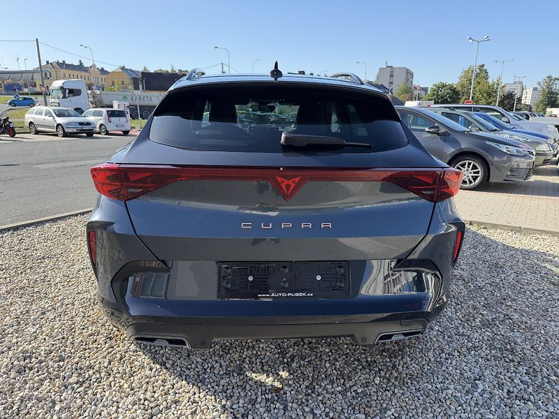 Cupra Formentor 1,5 eTSi/110kW - DSG - fotka 6 z 92