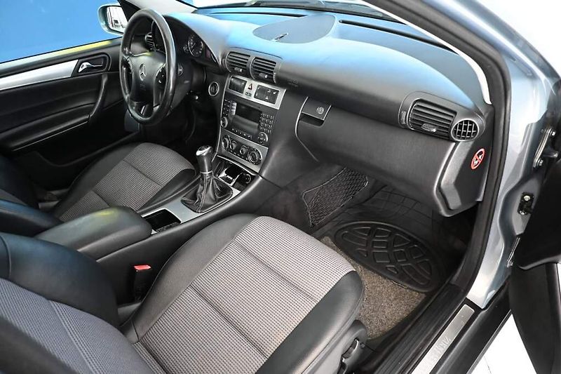 Mercedes-Benz Třídy C (2007) 1.8 200 KOMPRESOR i - fotka 10 z 21