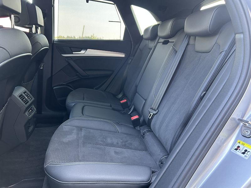 Audi Q5 S line 40 TDI quattro ZÁRUKA - fotka 34 z 40