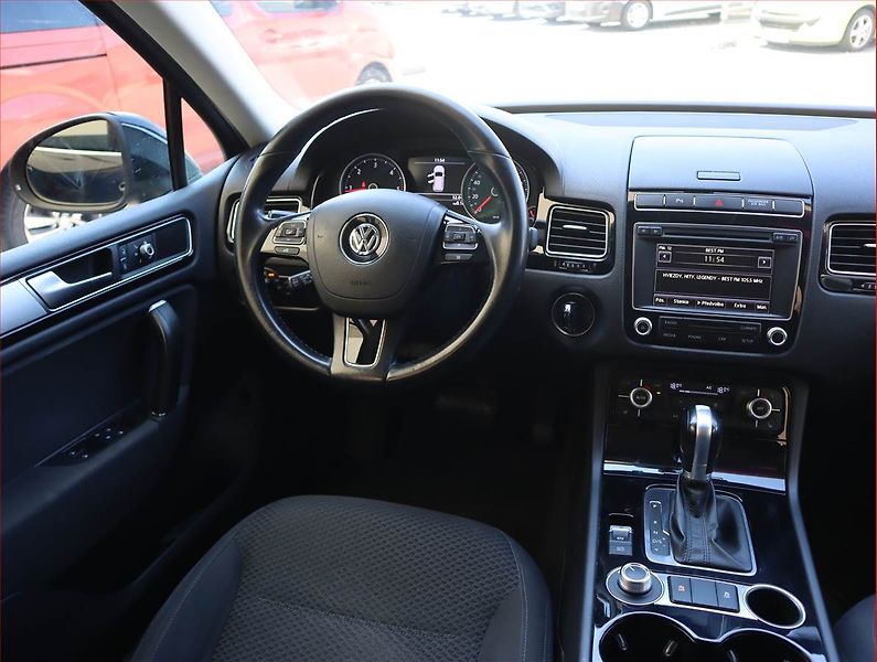 Volkswagen Touareg (2016) 3.0 TDI, 4X4, Automat - fotka 7 z 23
