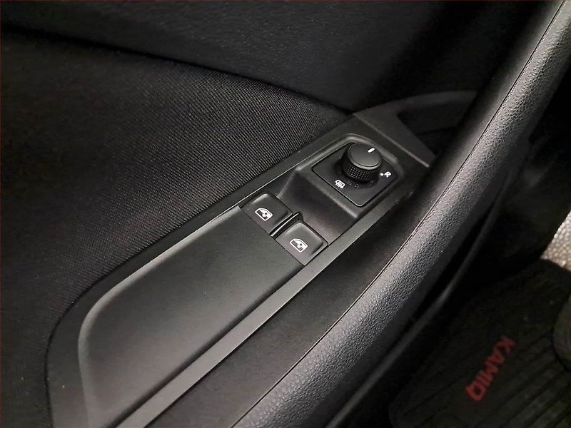 Škoda Kamiq (2019) Ambition Plus 1.0 TSI - fotka 16 z 16