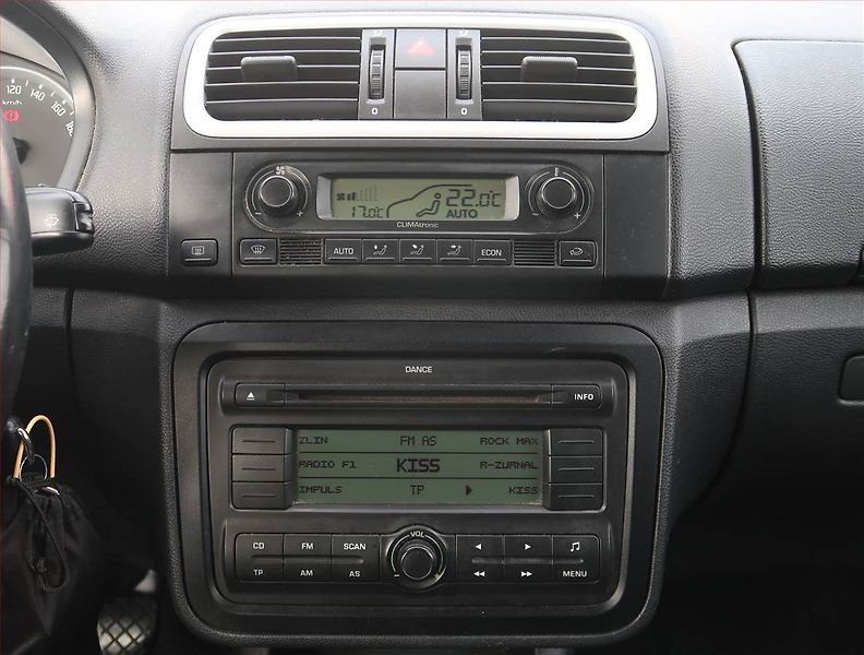 Škoda Fabia (2008) Elegance 1.4 16V, Serv.kniha - fotka 12 z 16