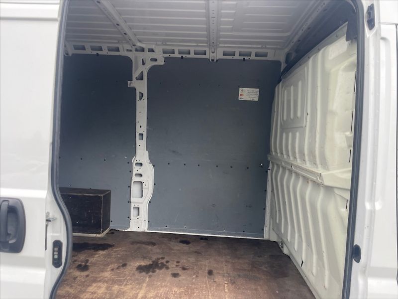 Peugeot Boxer 2,2 BHDi L2H2 Act. - fotka 8 z 11