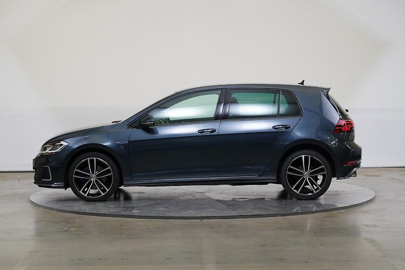 Volkswagen Golf - fotka 3 z 24