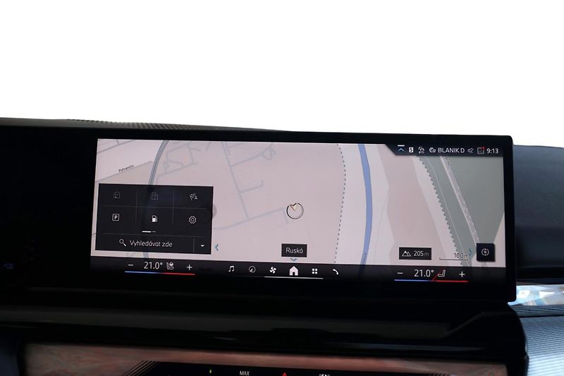 BMW Řada 5 550e xDrive Touring - fotka 11 z 33