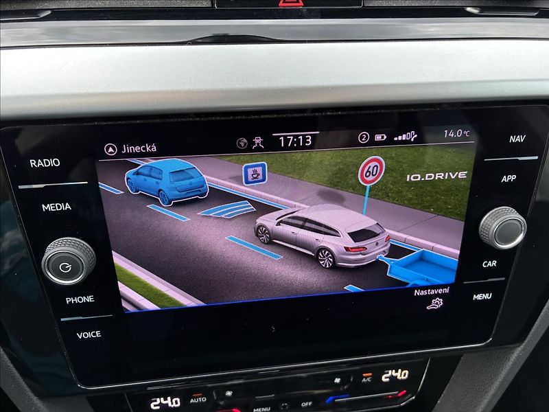 Volkswagen Arteon 2,0 TDI,TAŽNÉ,KEYLESS,CAR PLAY - fotka 21 z 25