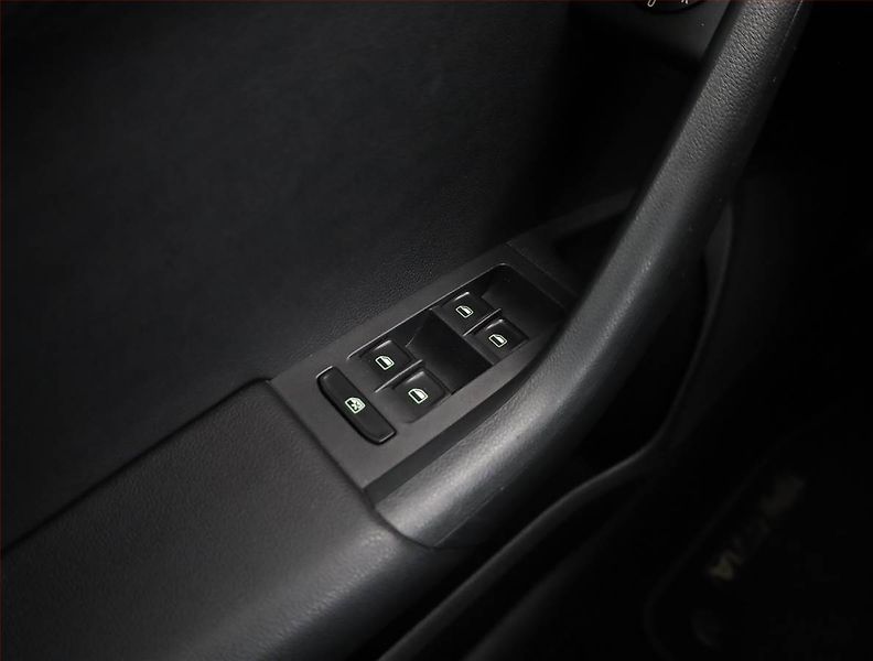 Škoda Octavia (2014) RS 2.0 TDI, Automat, Xenony - fotka 15 z 18
