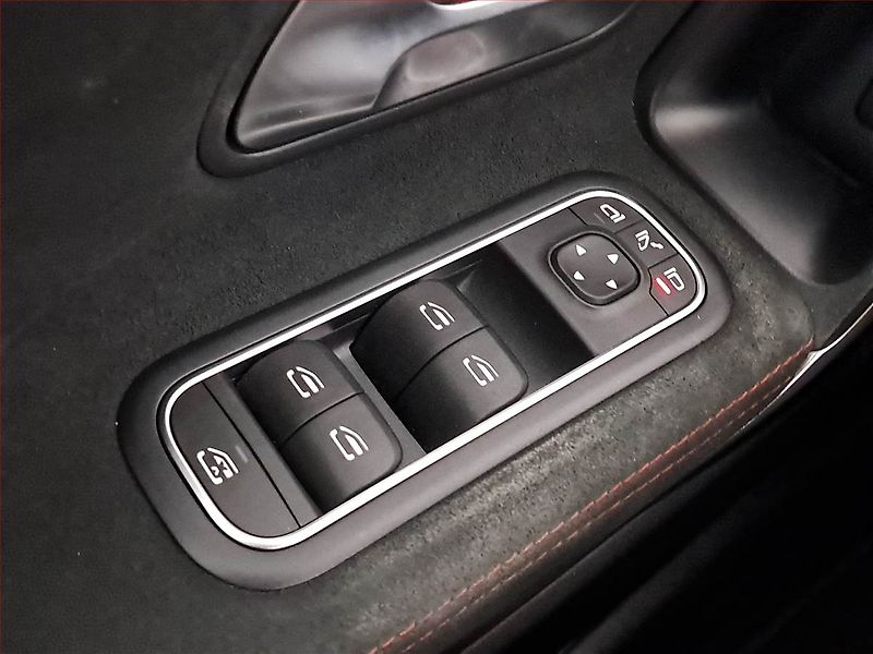 Mercedes-Benz CLA (2021) AMG Paket 200 - fotka 17 z 19