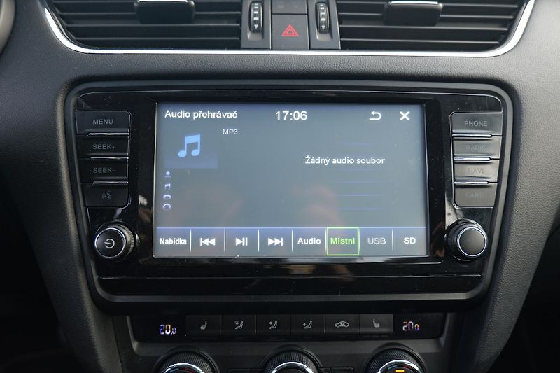 Škoda Octavia 2.0 TDI 110 kW DSG Tažné Navig - fotka 27 z 31