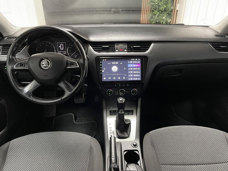 Škoda Octavia 2.0 TDi 110 kW DSG REZERVACE  - fotka 20 z 23
