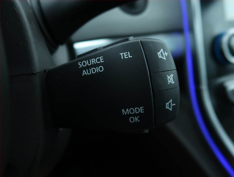 Renault Espace (2016) 1.6 dCi, Automat, Kůže, Navi - fotka 17 z 28